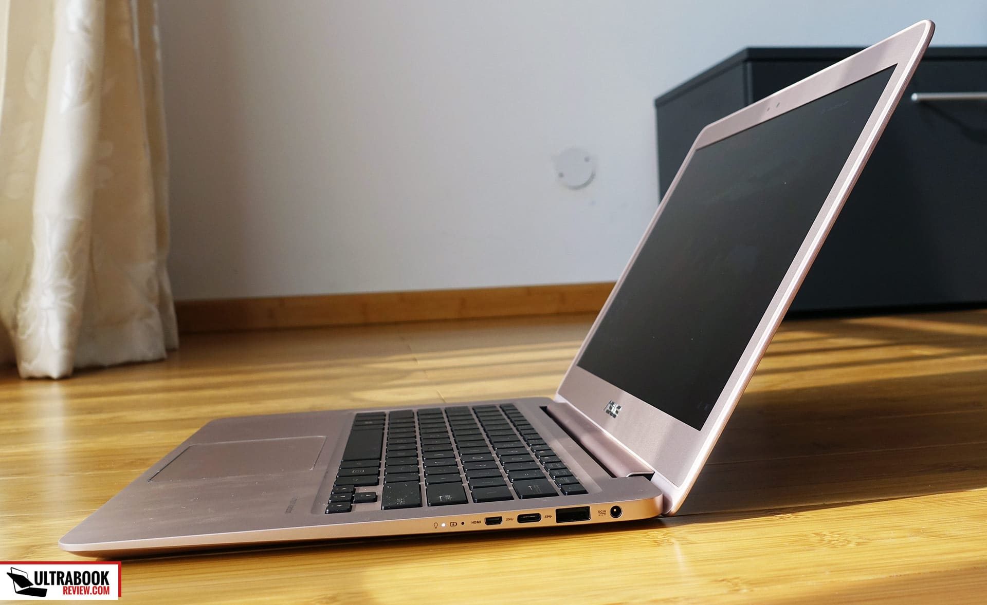 Asus Zenbook UX330UA review premium 13incher for the average consumer