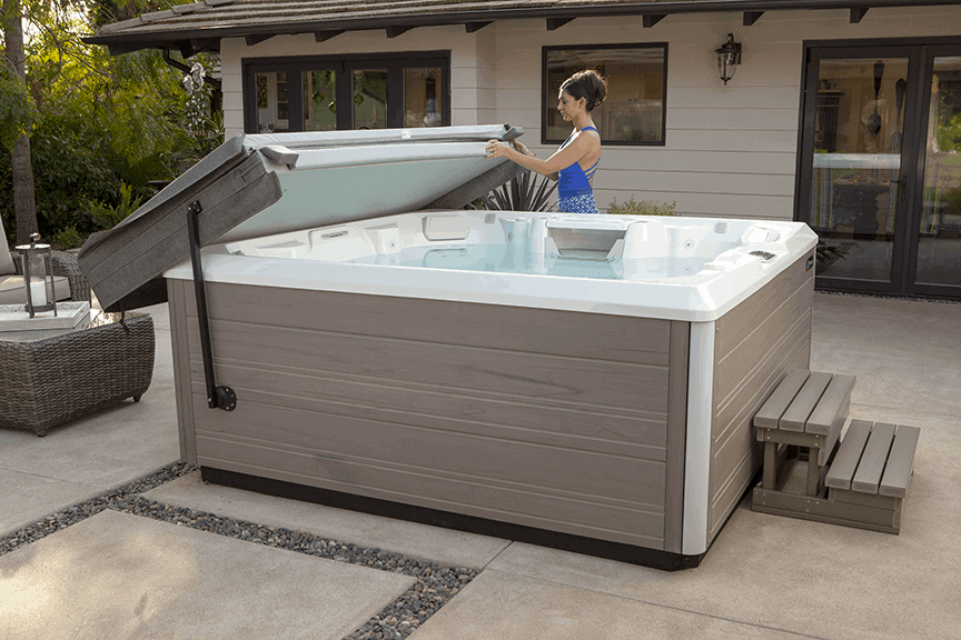 Pulse 7 Person Hot Tub Ultra Modern Pool & Patio