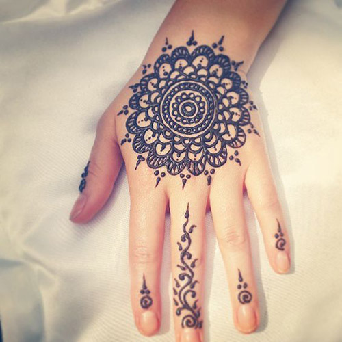 85+ Easy and Simple Henna Designs Ideas That You Can Do By Yourself.