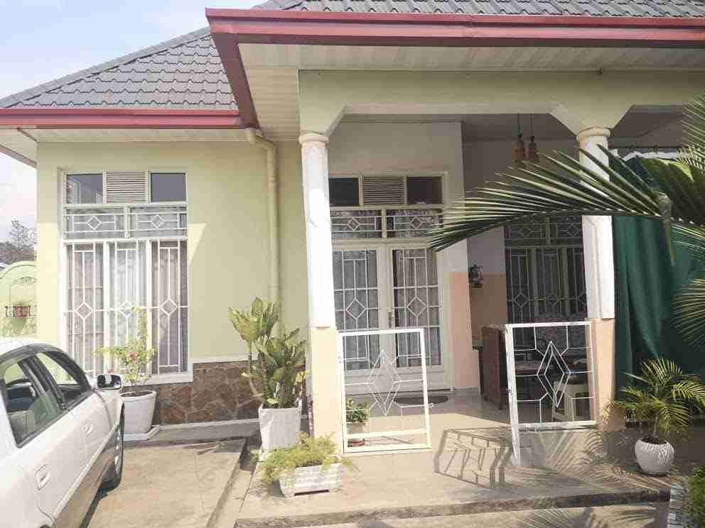 Belle maison et contenu à vendre à Bujumbura UMOJAAA