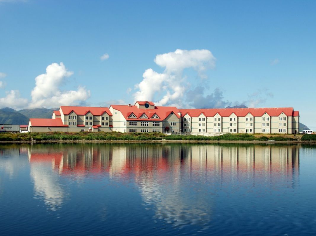 Unalaska/Port of Dutch Harbor Convention and Visitors Bureau HOME