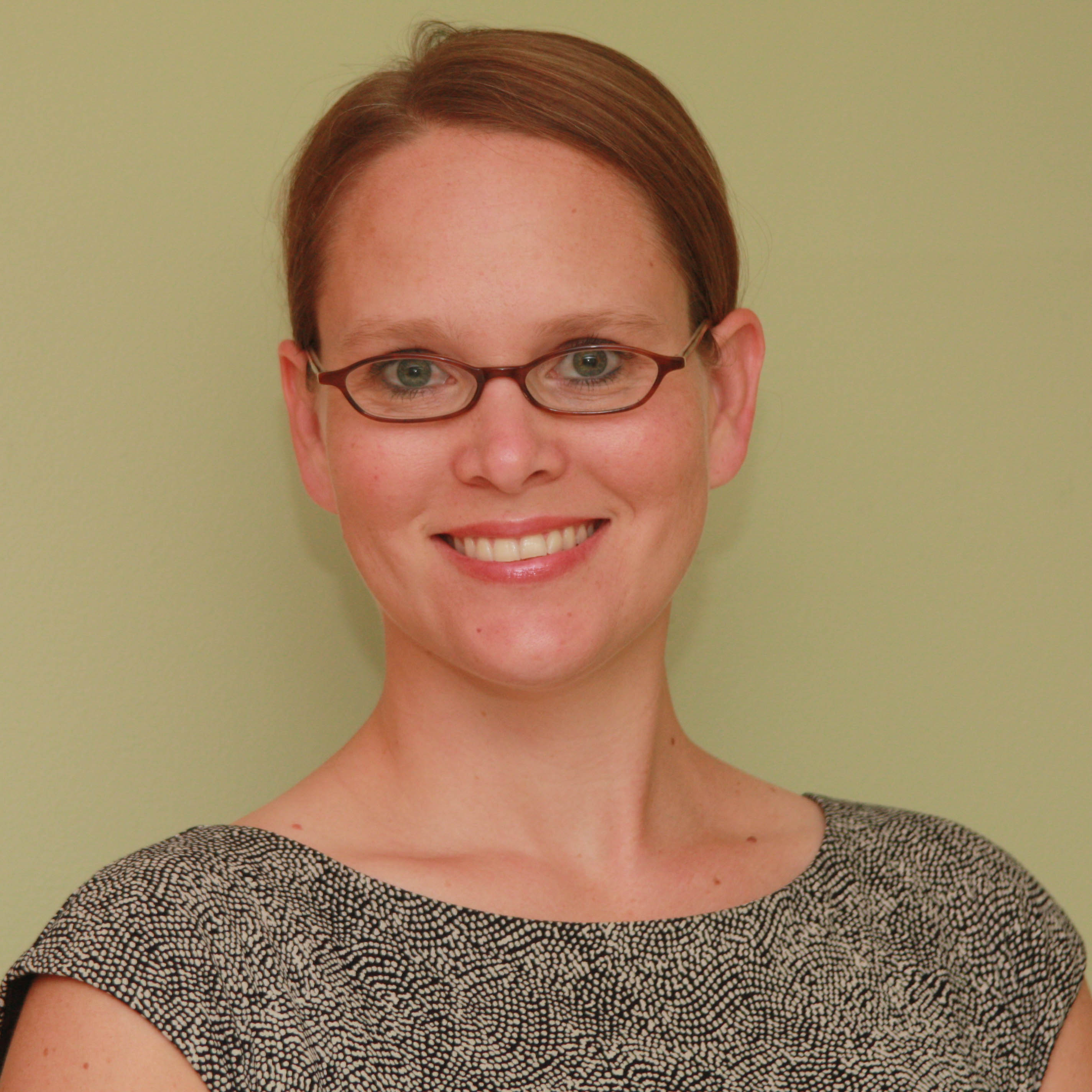 UNE faculty and professional staff deliver presentation at national education conference in