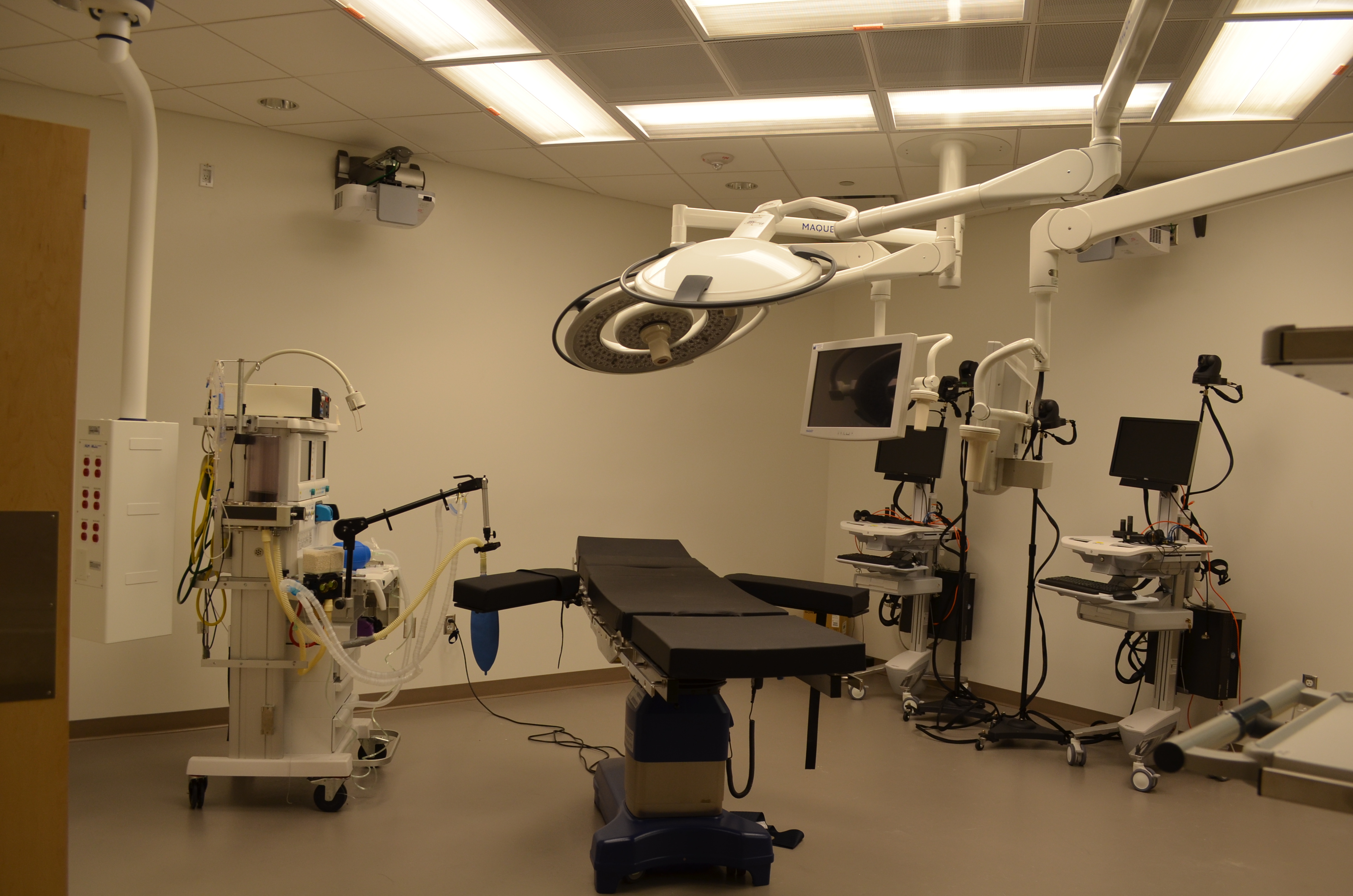 UNMC dedicates new surgical simulation suite