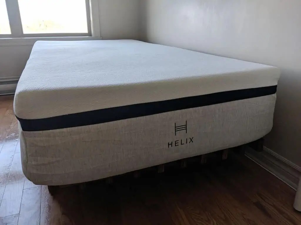 Helix's Midnight Mattress A Hybrid Of Comfort And Stability