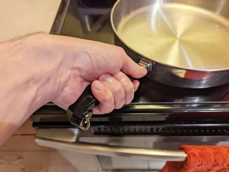 Why I Always Reach For A Farberware Frying Pan