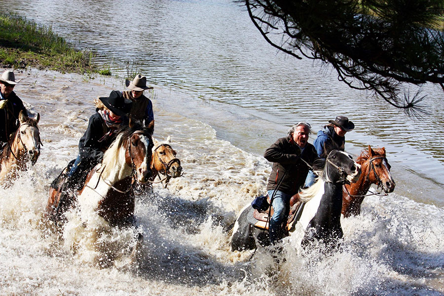Lakeside Ranch Horse Riding Holidays in Wyoming, USA