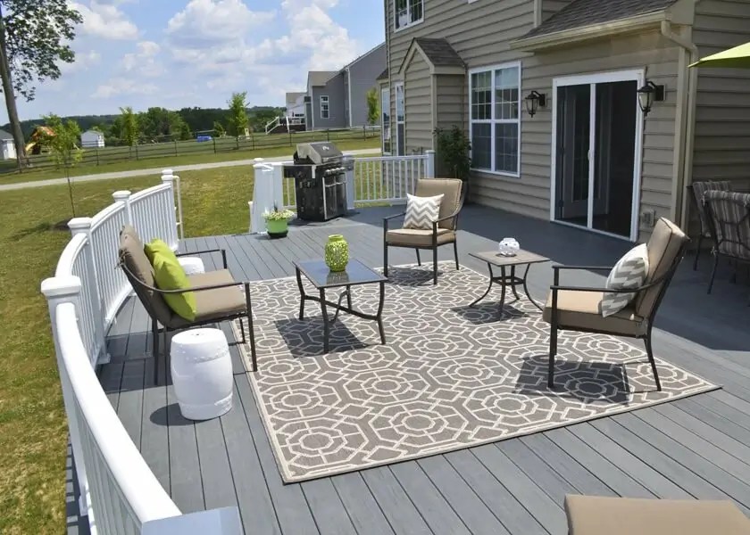 Does Outdoor Composite Decking Get Hot? UNIFLOOR
