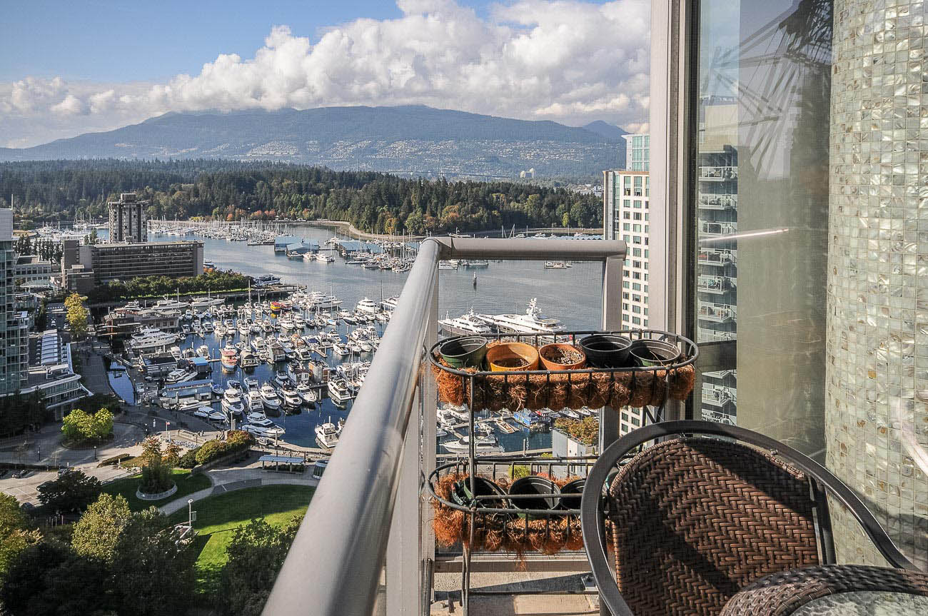 2 bedroom apartment for rent Coal Harbour Vancouver downtown furnished