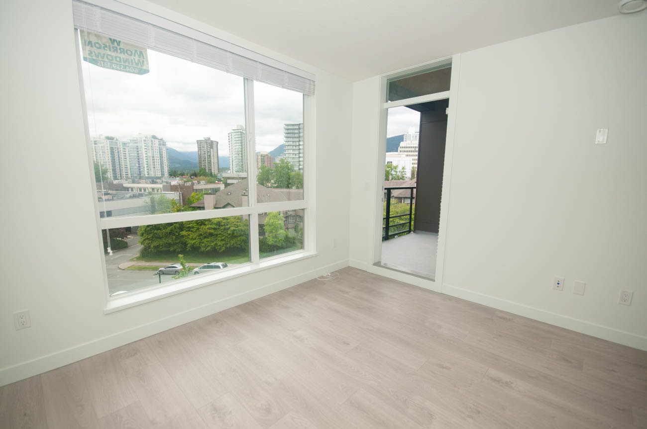 Central Lonsdale luxury 2 bed 2 bath unfurnished in North Vancouver