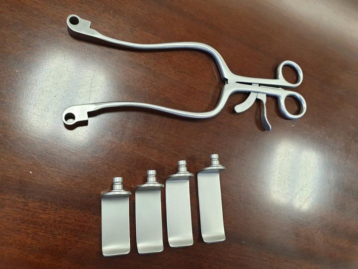 UNIQUE SHOULDER INSTRUMENTS