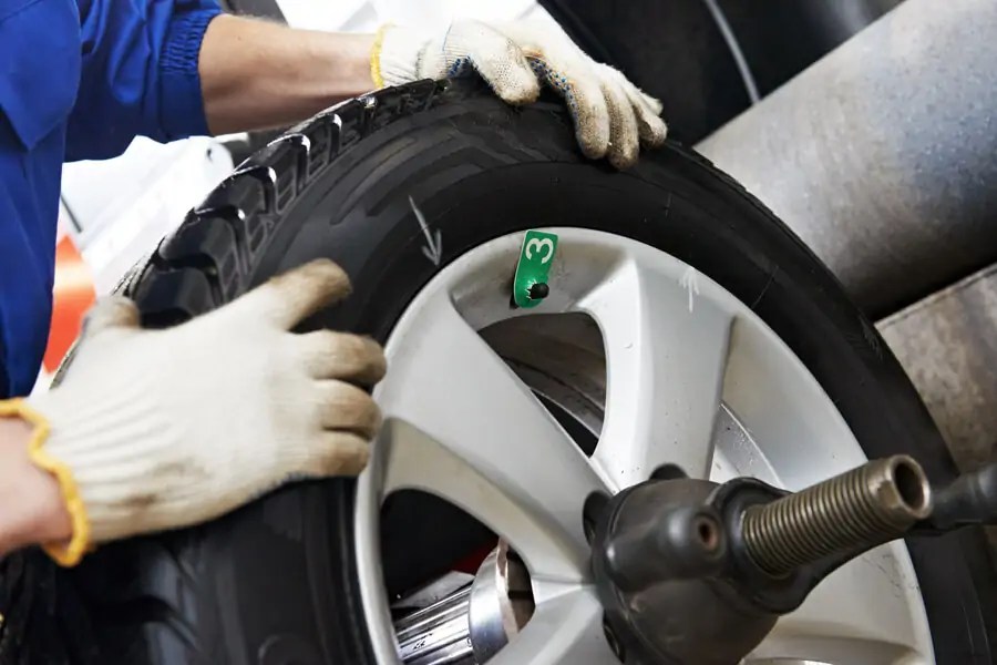 Wheel Alignment in Milton Keynes, 4 Wheel Alignment, Wheel Balancing