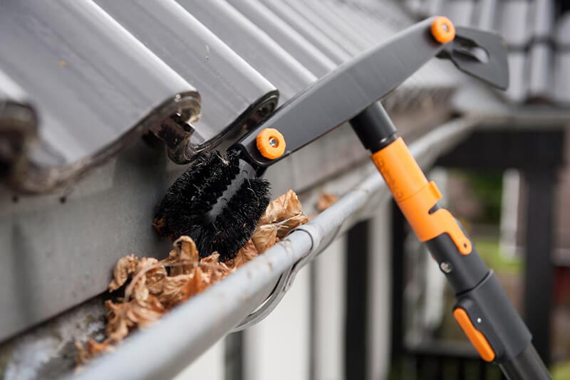 Gutter Cleaning Brisbane from 89 United Trades Gutter Cleaning 🚚🧹