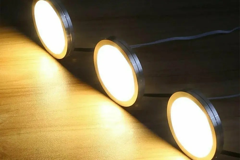 Illuminating Kitchens: Choose Strip Lights Or Puck Lights?