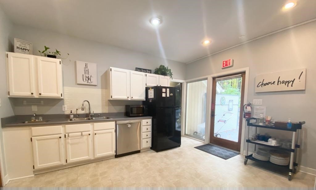 Unity Center of Peace Kitchen Photos