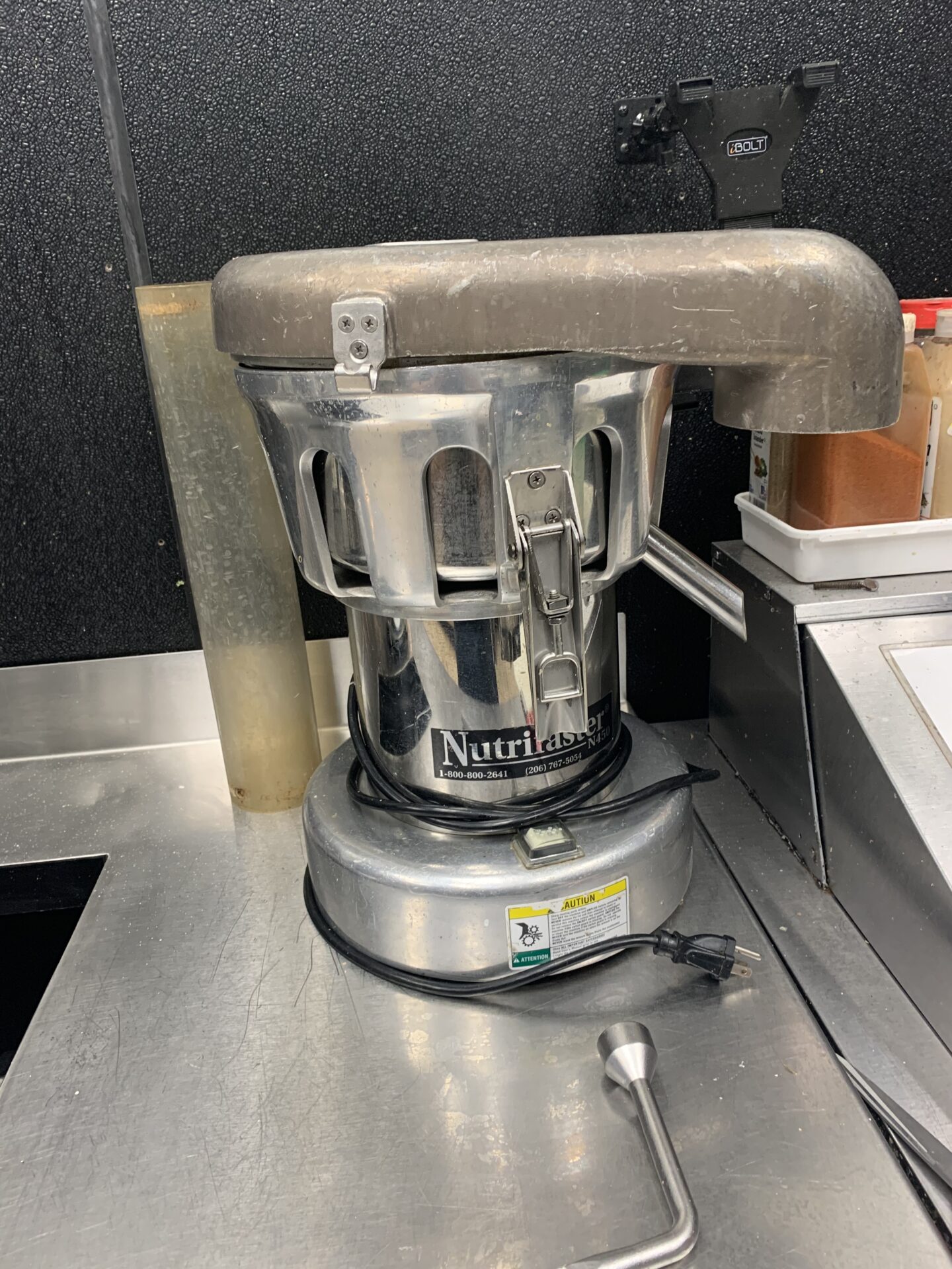 Nutrifaster Juicer Universal Machinery Inc
