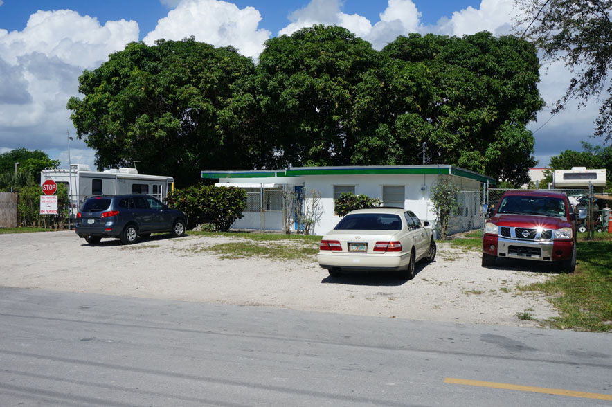 30,498 square feet of Heavy MANUFACTURING/INDUSTRIAL land for SALE or