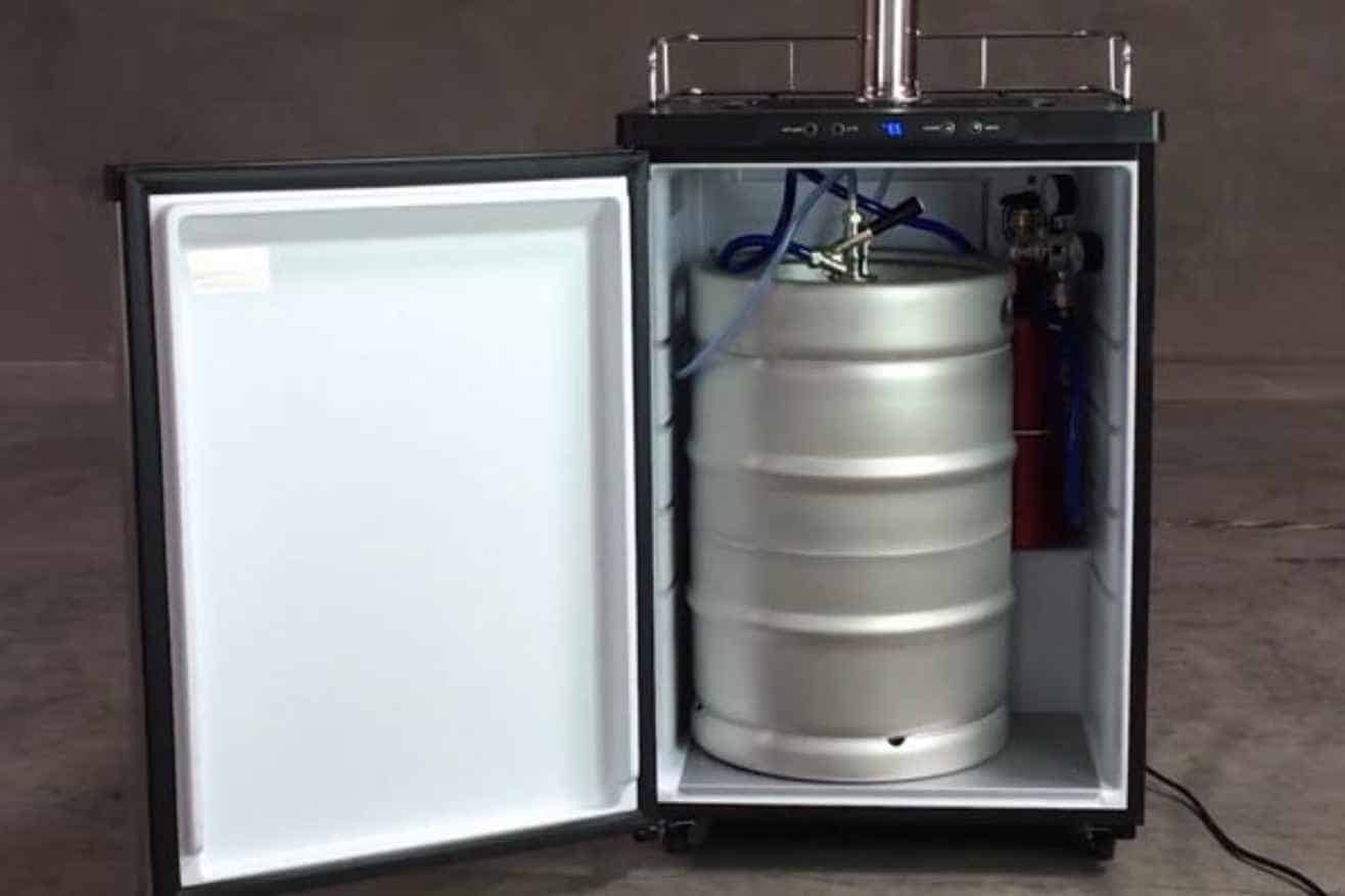 How Long Does Beer Last In A Can In The Fridge at Kelly Kawamura blog