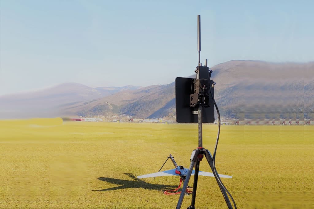 Wireless Datalink Integrated into BVLOS UAV UST