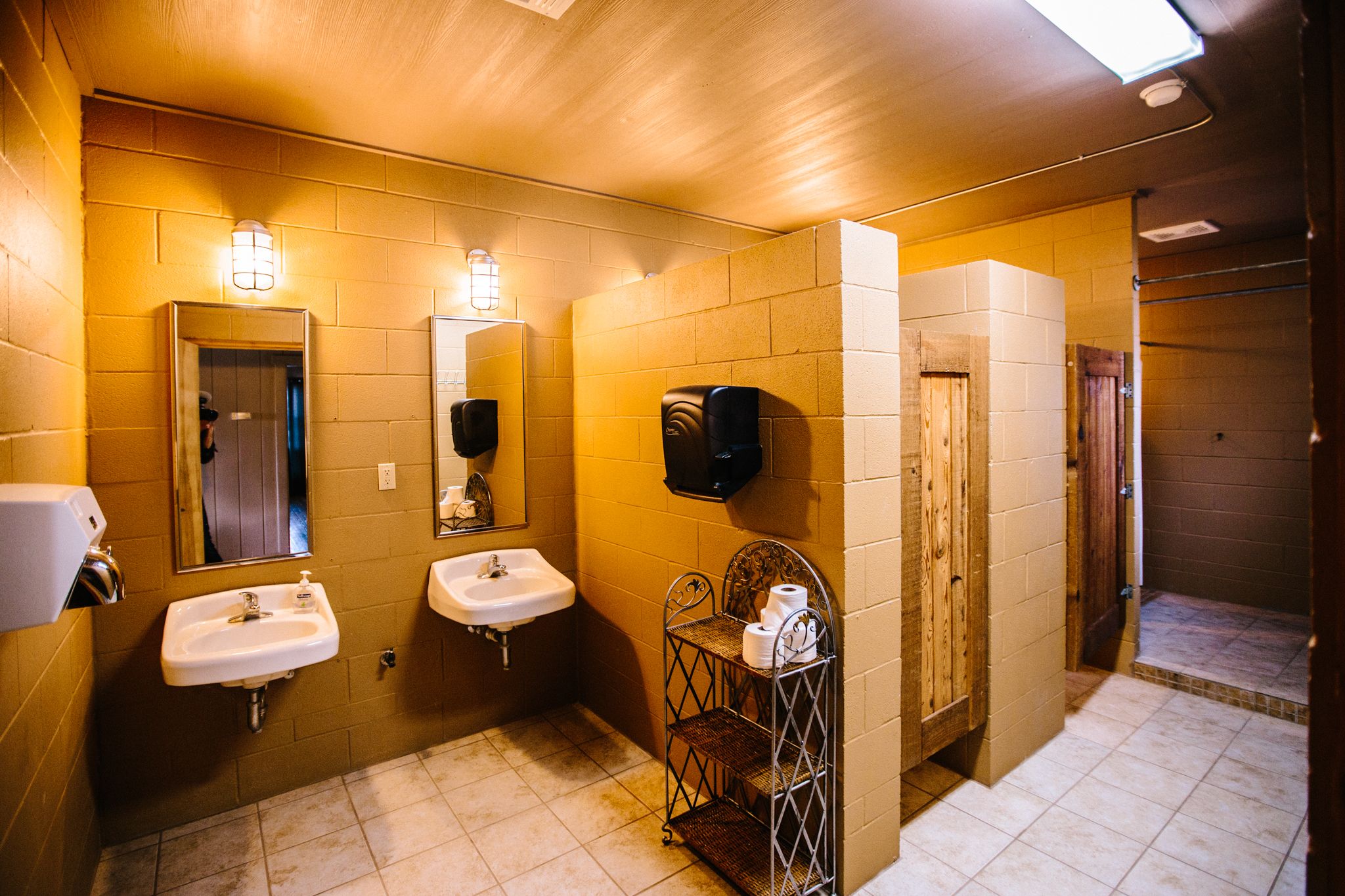 Luxury Cabin Rentals Bandera, TX Uno Mas Ranch