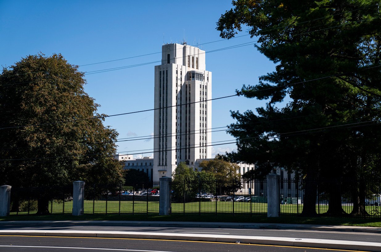 Trump going to Walter Reed hospital for ‘few days’ after COVID19