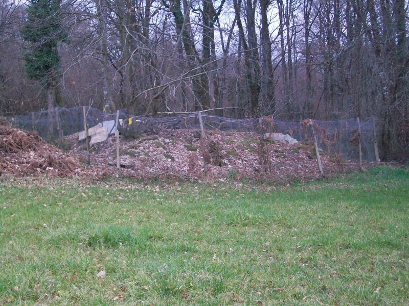 Construction d'une Garenne artificielle Survivalistes