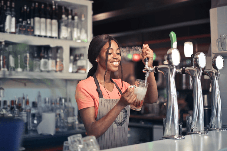 A Short Guide to Bartending in the States Working Abroad