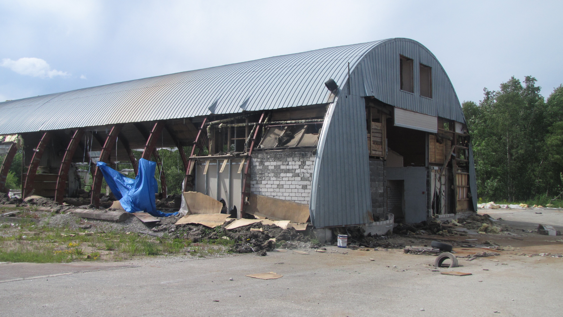 So I found this Abandoned/destroyed cargo hangar