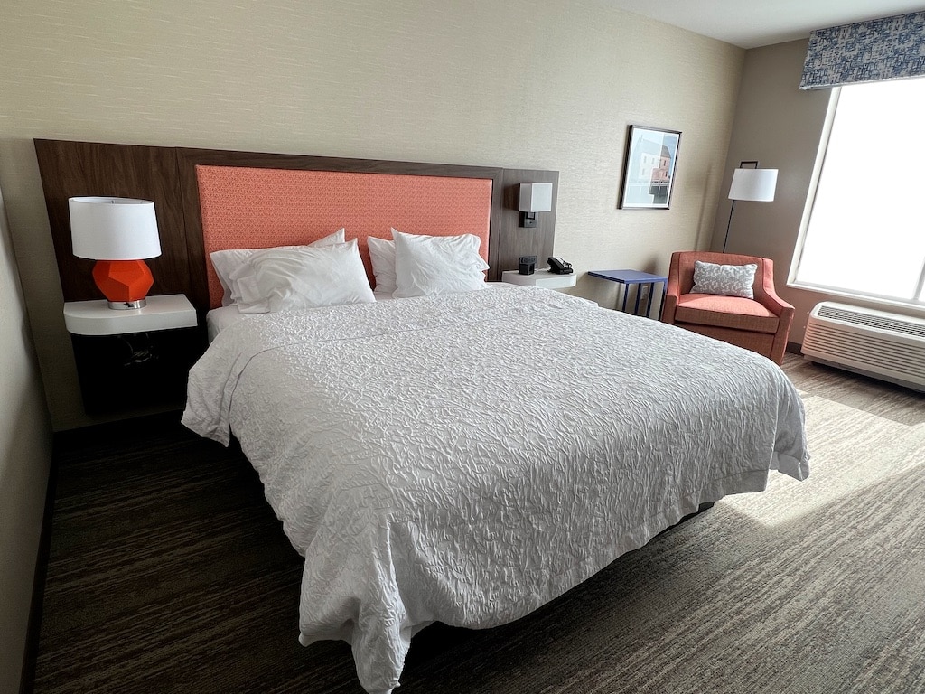 Do Hotels Wash Bedding Between Stays? (Yikes!) [2023] UponArriving