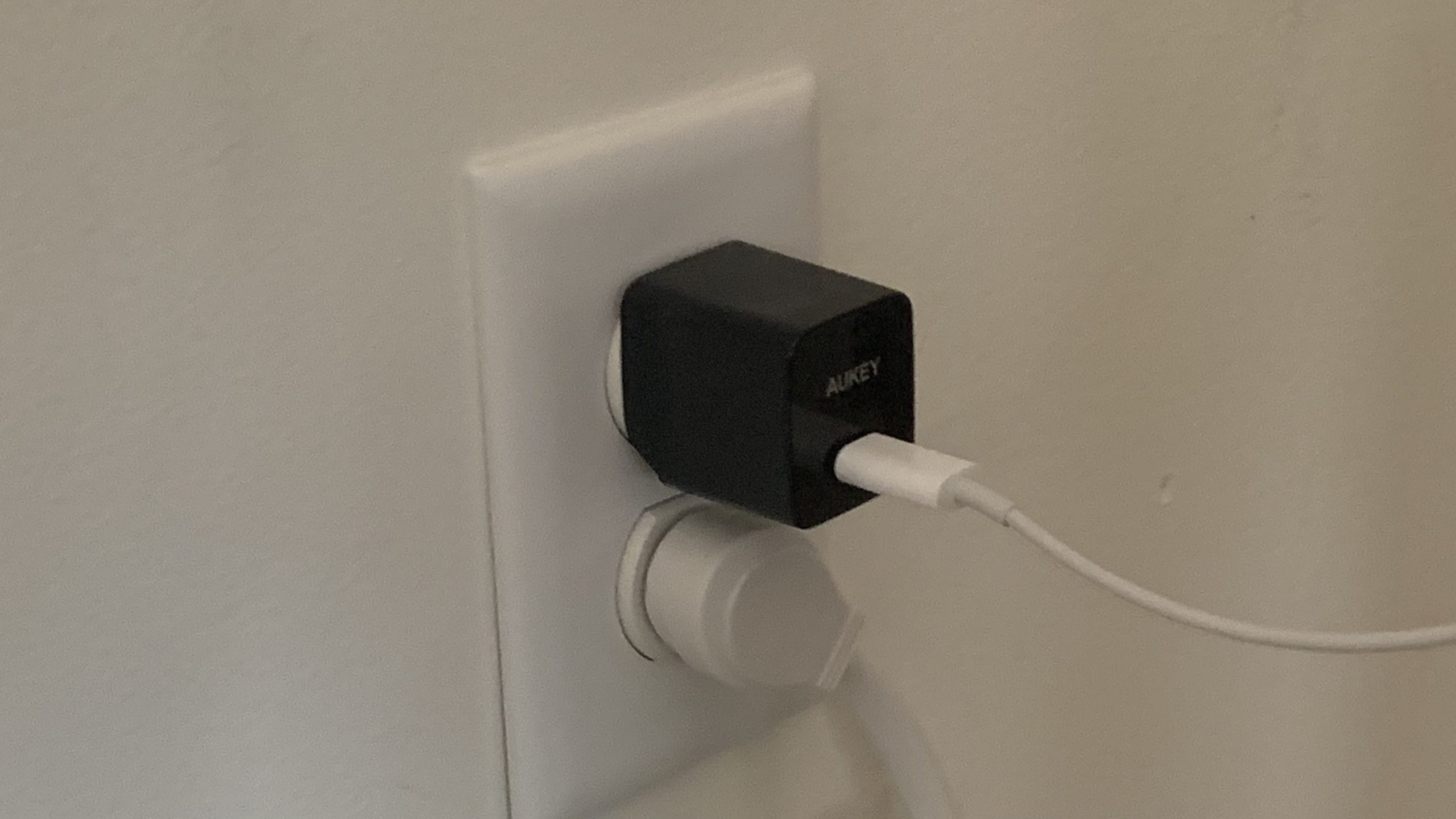 Connect Your MagSafe Charger To Power UpPhone