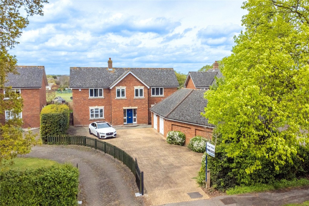 Bletchley, Bucks, 5 bedroom, Detached House