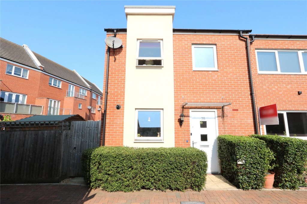 Broughton, Milton Keynes, 3 bedroom, End Terrace House