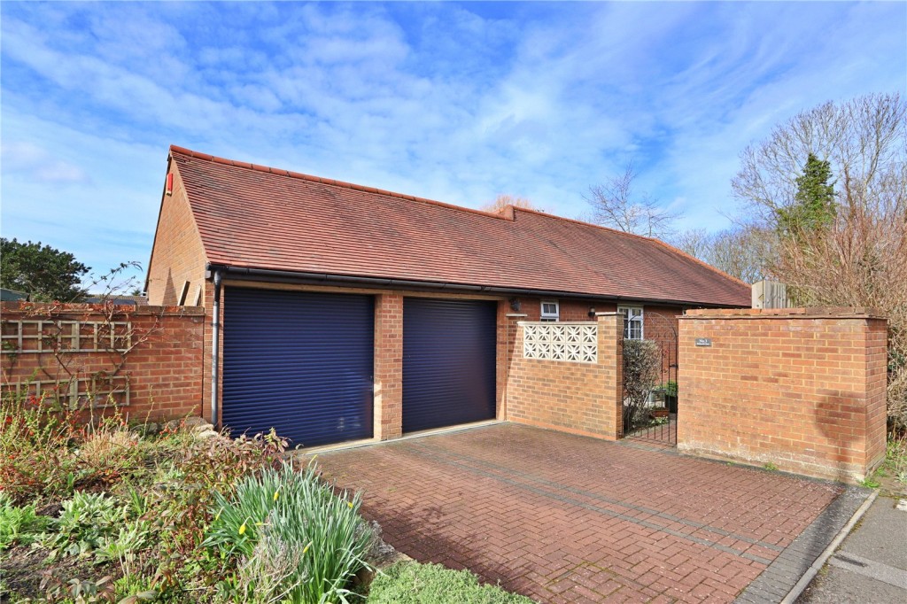 Bradwell Village, Milton Keynes, 4 bedroom, Detached Bungalow