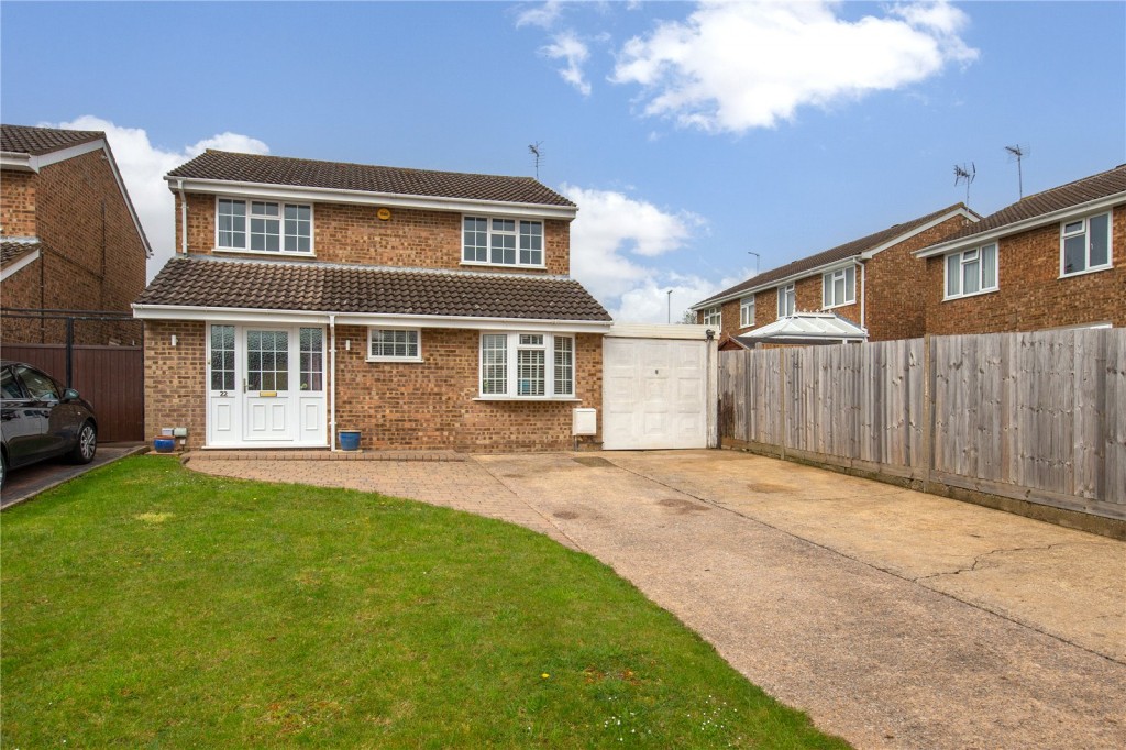 Luton, Bedfordshire, 4 bedroom, Detached House