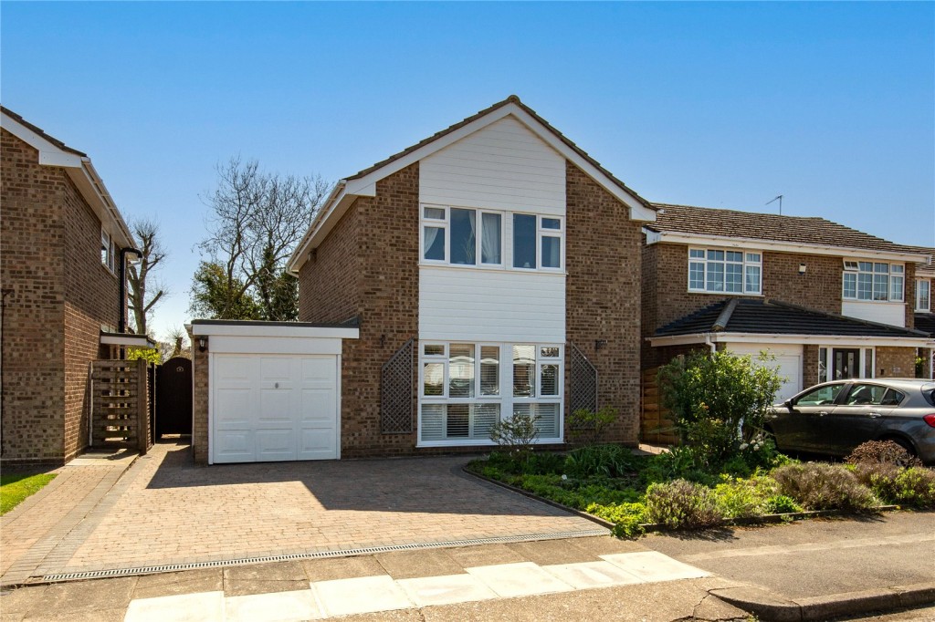 Luton, Bedfordshire, 4 bedroom, Detached House