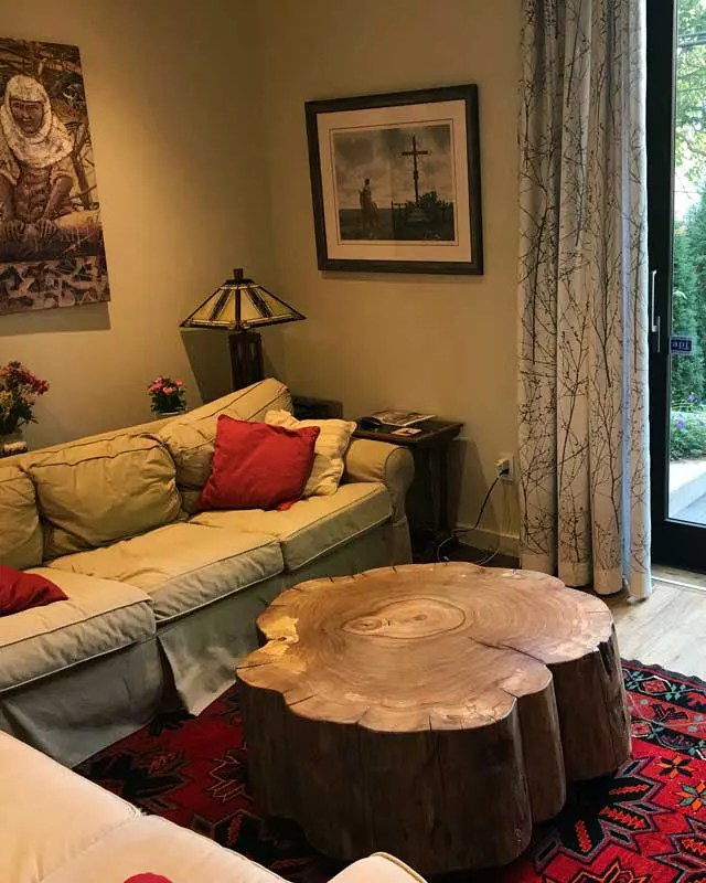 Log Round Tree Table