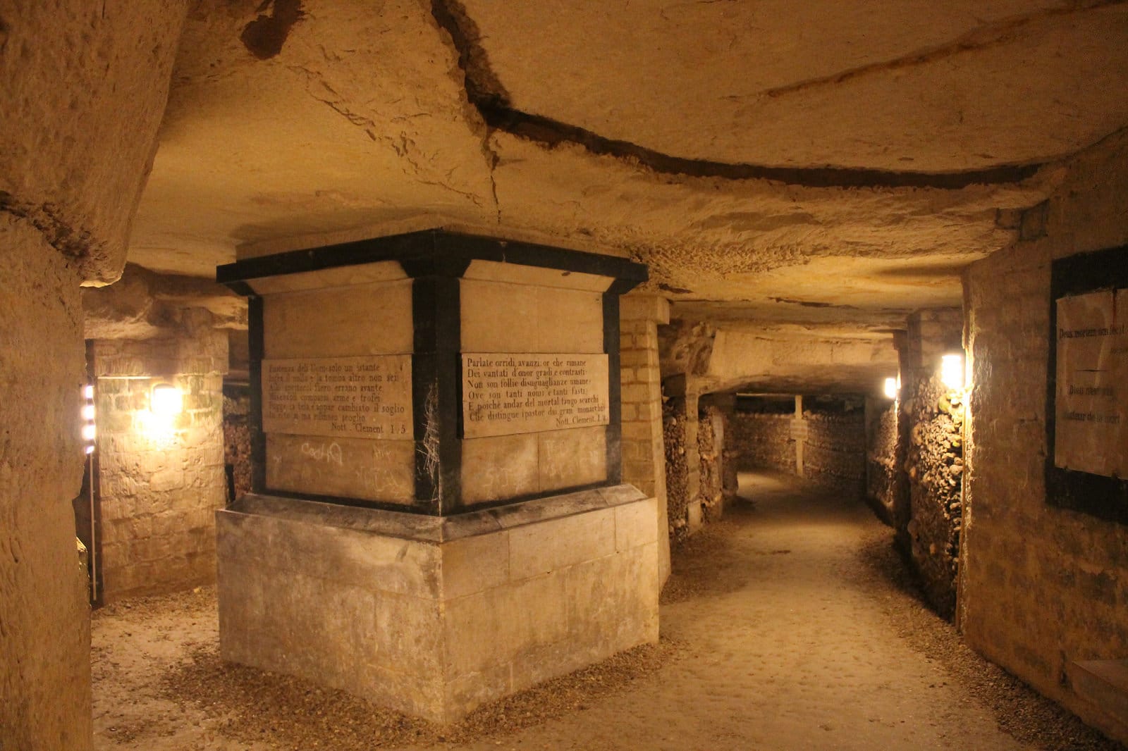 Parisian dead remember everything Urbex Tour