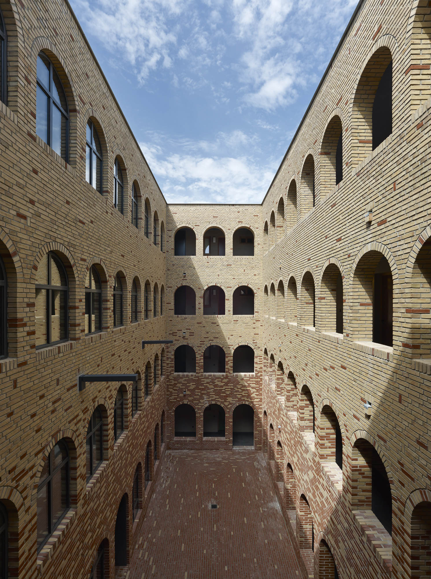 usarch ROM.HOF