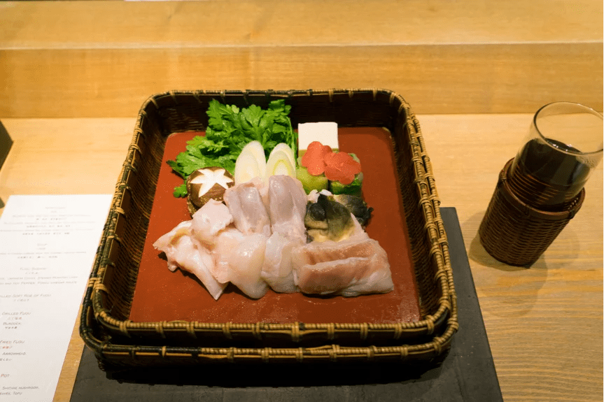 Dancing with fugu dinner at Usuki Fugu Yamadaya, a Michelin 3Star