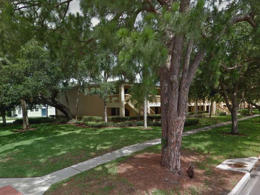 Romayne Apartments 8601 Dr. MLK Jr. Street North , Saint Petersburg