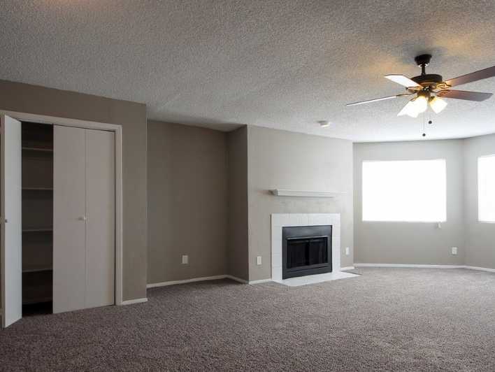 Hubbards Ridge Apartments 4351 Point Blvd, Garland, TX 75043