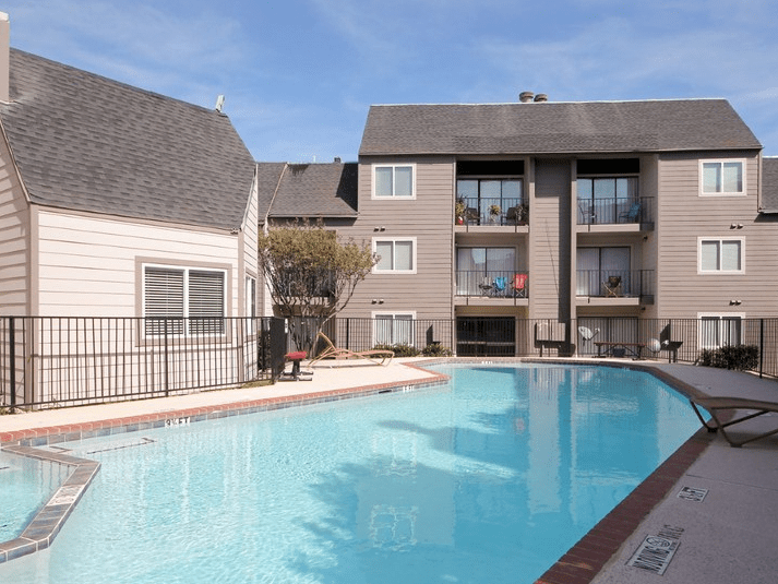 Hubbards Ridge Apartments 4351 Point Blvd, Garland, TX 75043
