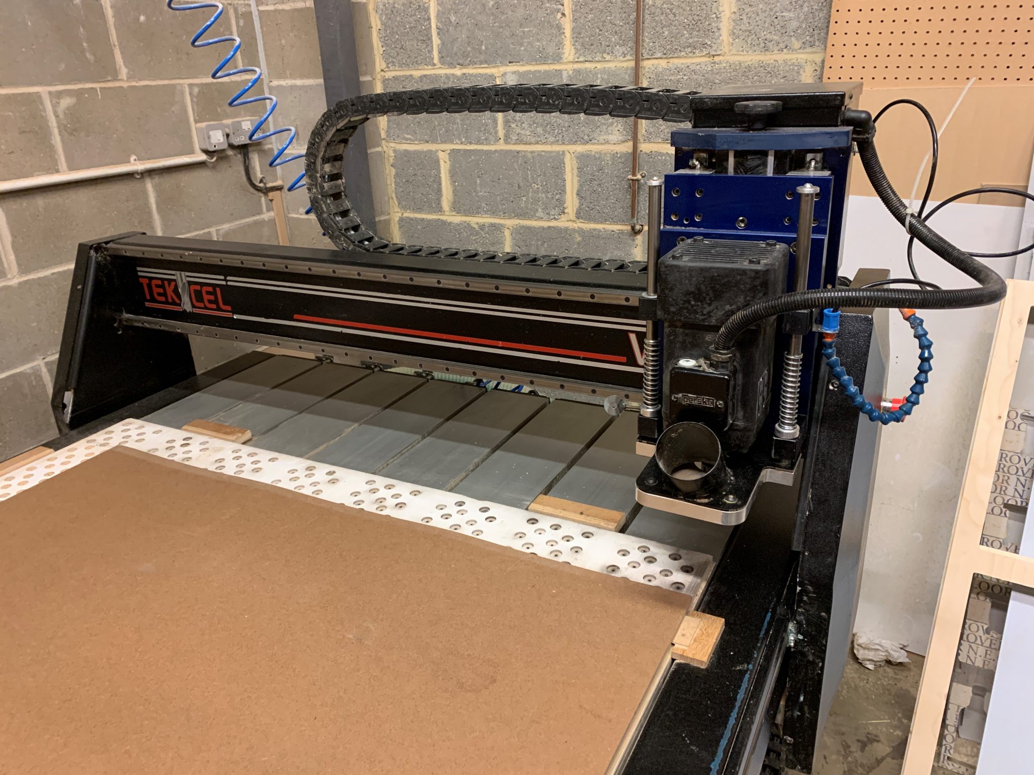 Tekcel V2 CNC Router Chiviott Used Machine Tools