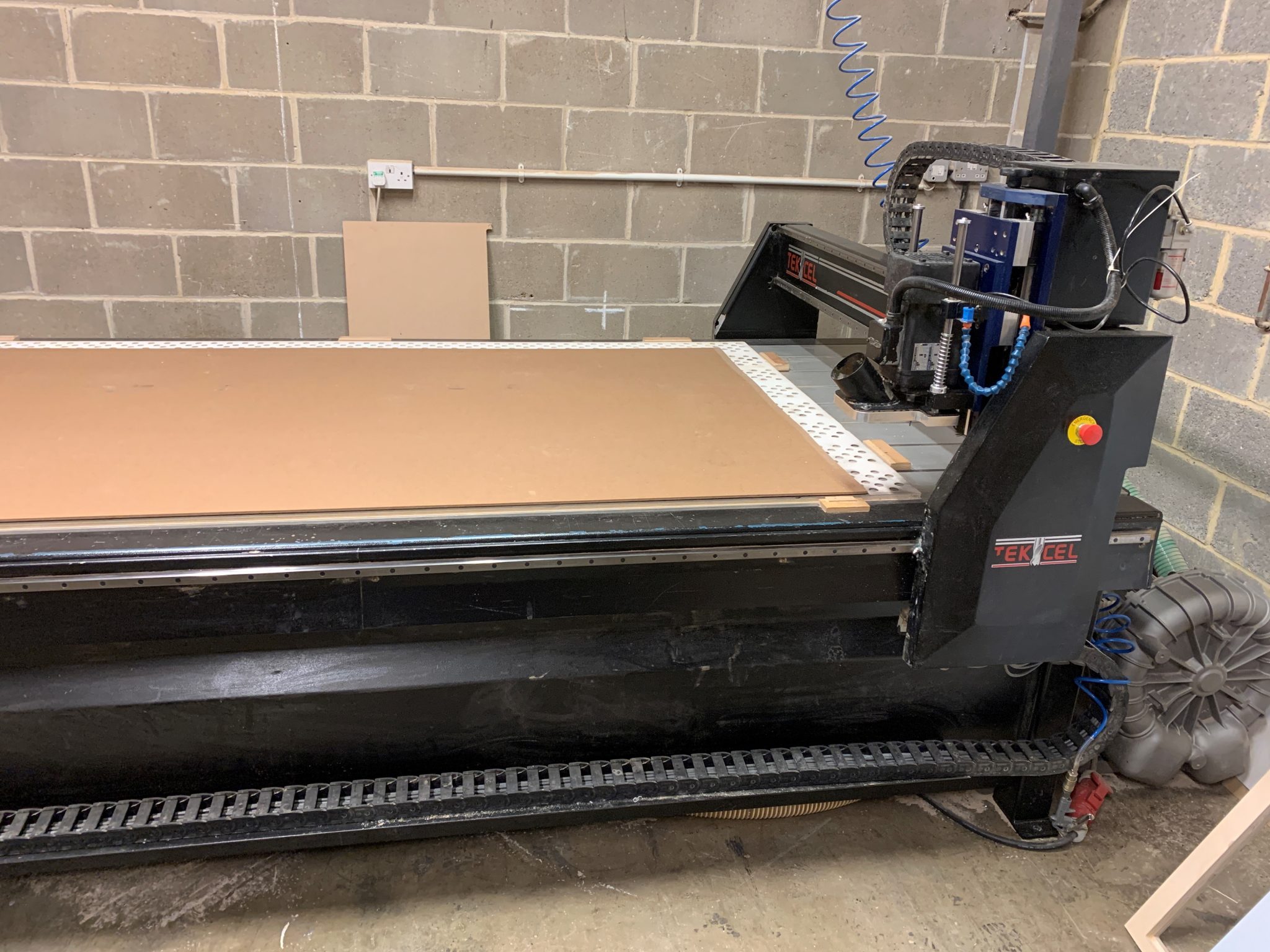 Tekcel V2 CNC Router Chiviott Used Machine Tools