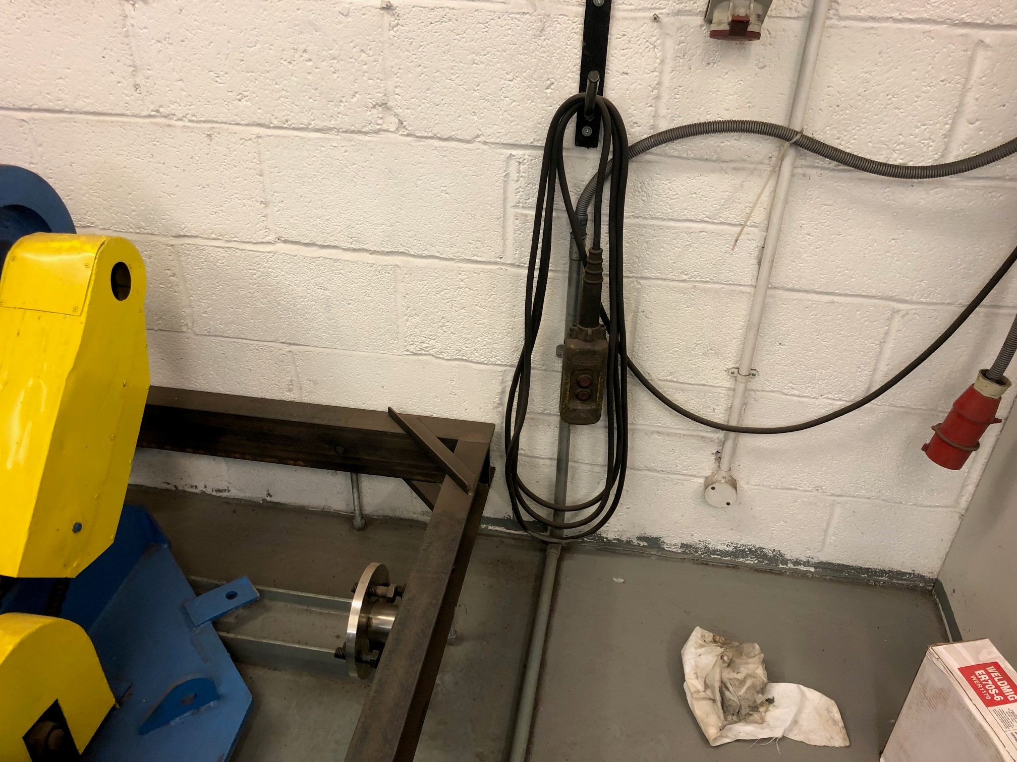 SOLD / Welding Pipe Rotators Chiviott Used Machine Tools