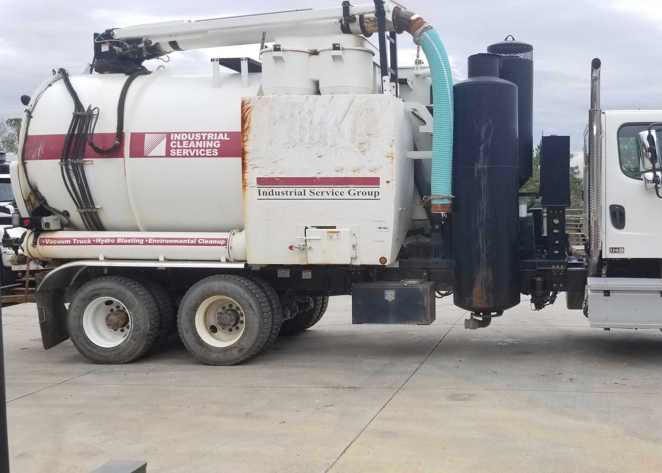 2014 VacAll AllVac AVRB18 Industrial Vacuum Truck w/ Boom & Sludge