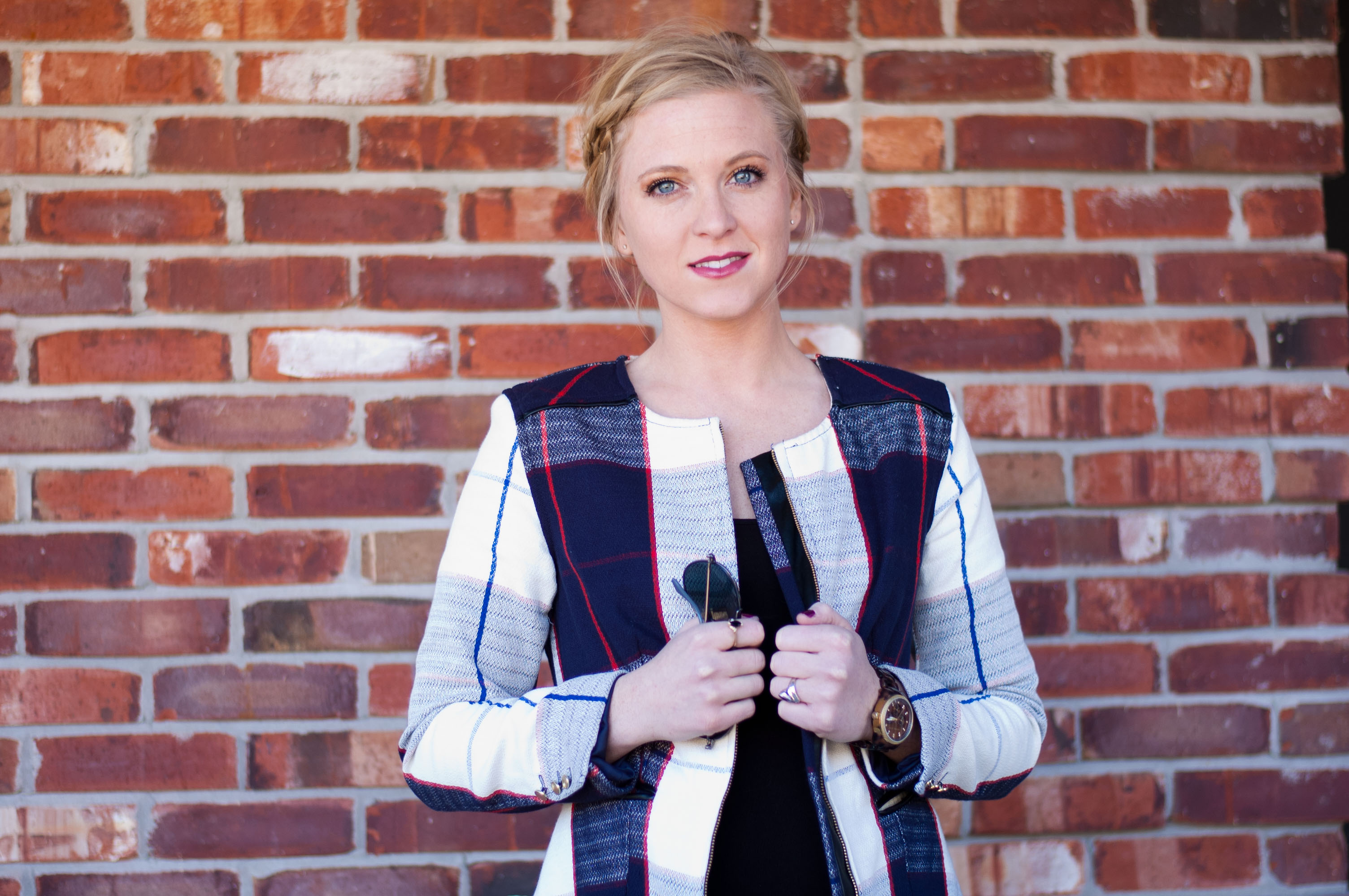 Kaia Kitsune: Facebook's Reign Of Awesome! - Truth or Fiction