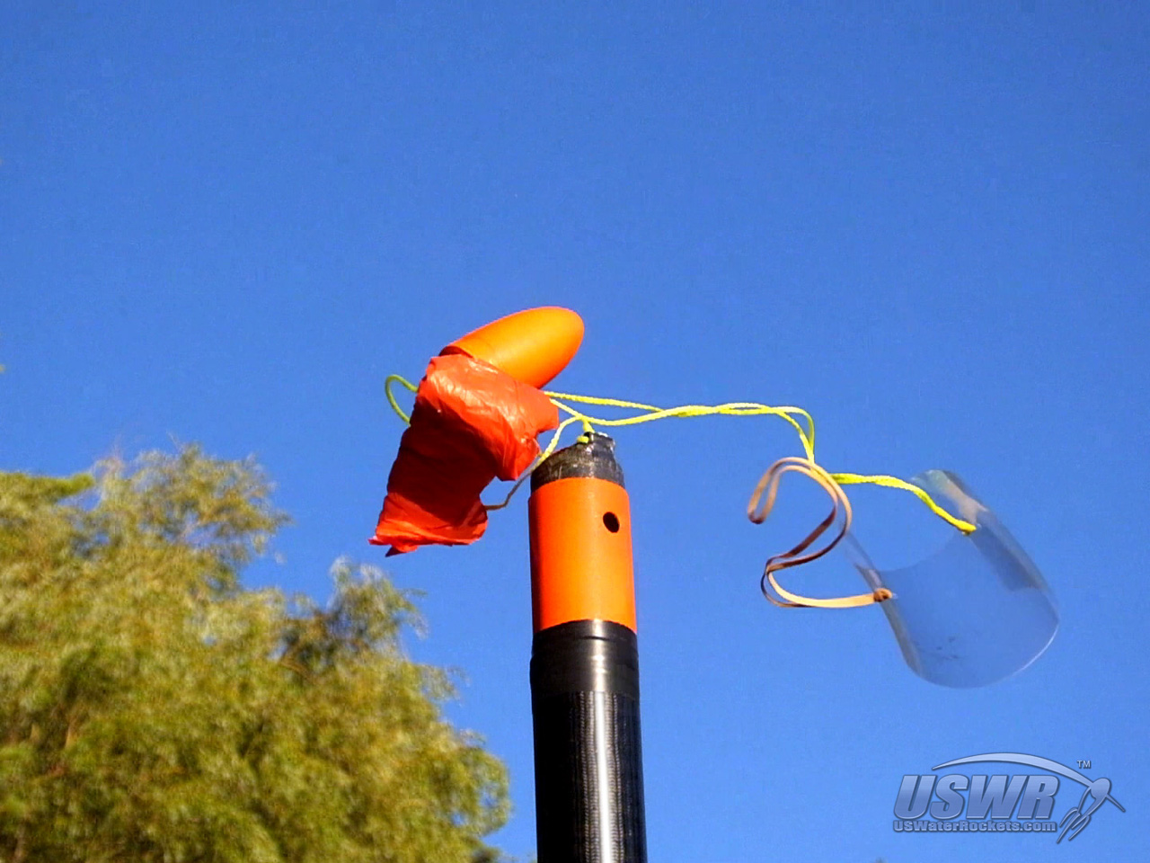 How to construct a Water Rocket Hybrid Parachute Deploy Mechanism