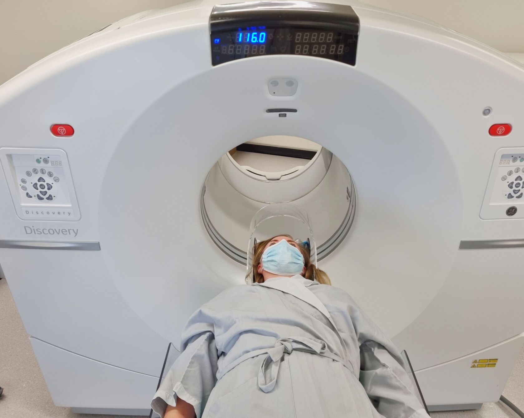 World’s first digital 6ring PET/CT scanner installed at the Department