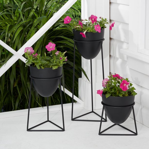 Mainstays Bullet 3Piece Metal Planter Set with Stands for 49.99