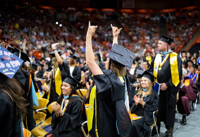 Utep Celebrates 2019 Spring Commencement